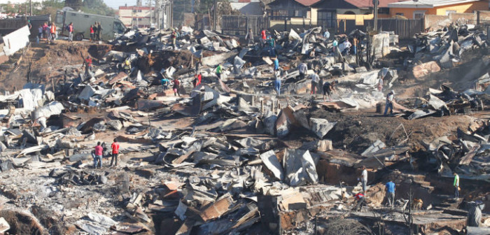 Damnificados de Valparaíso amenazan con huelga de hambre por retraso en reconstrucción