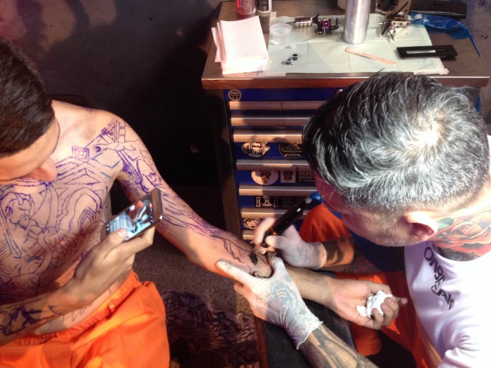 Kevin Mandiola, el chileno que se tatuará la mitad de su cuerpo a lo 'Prison Break'