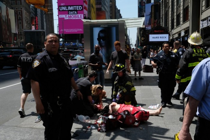 Un muerto y 19 heridos dejó atropello múltiple en Times Square de Nueva York