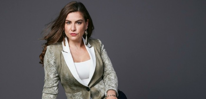 Ingrid Cruz saca a relucir su lado más sexy en portada de Cosas: 