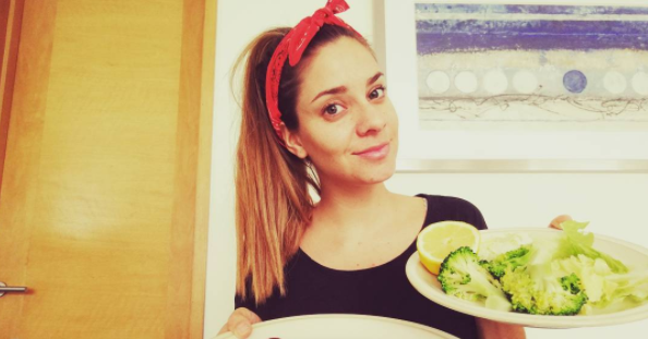 Camila Stuardo muestra en bikini sus 18 semanas de embarazo