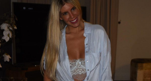 A los 6 años hija de Coté López ya demuestra su gusto por la televisión