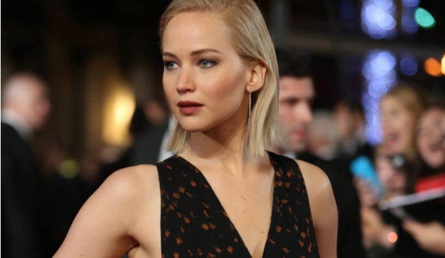 Jennifer Lawrence protagoniza escalofriante afiche de nueva película de terror