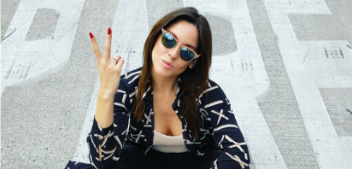 Kel Calderón desató risas entre seguidores con divertida foto del recuerdo