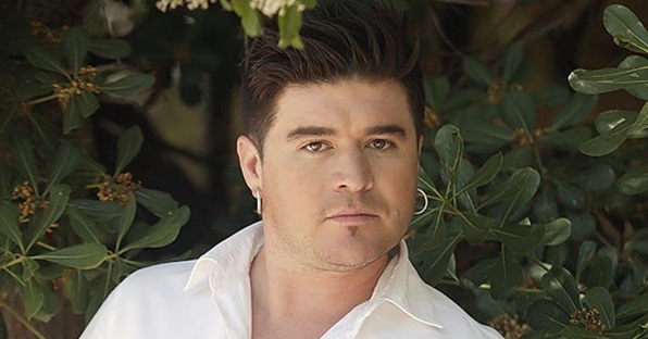 Junior Playboy se sumó a las manifestaciones en Plaza Italia: 