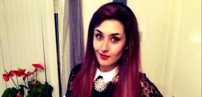 Joven quedó con terribles consecuencias tras realizarse un tatuaje de henna en las manos