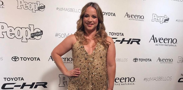 Exesposa de Luis Fonsi recibió duras críticas por su peso tras subir foto en traje de baño