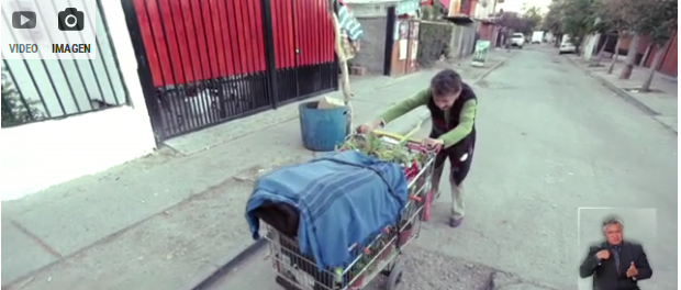 Mujer que lleva 8 años pagando un crédito de $90 mil recibirá la ayuda de Leonardo Farkas