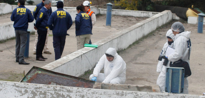 Preinforme de la PDI confirma vertimiento de 14 mil litros de parafina en el Río Mapocho