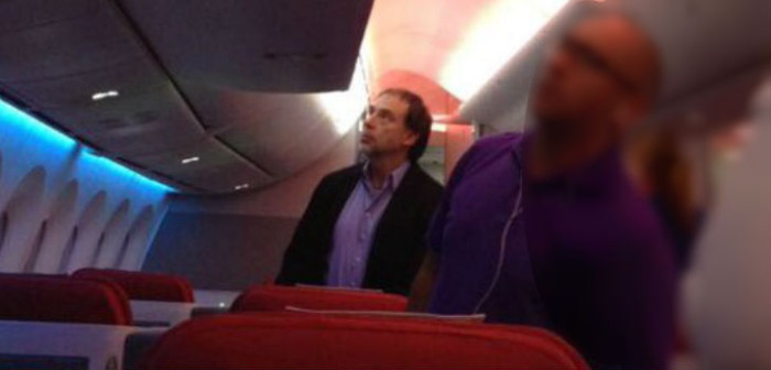 Confirman que fundador de Doggi's fue quien insultó a Guido Girardi en pleno vuelo