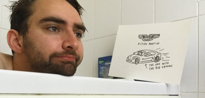 Joven británico pidió regalos por Twitter y recibió un impensado obsequio de Aston Martin