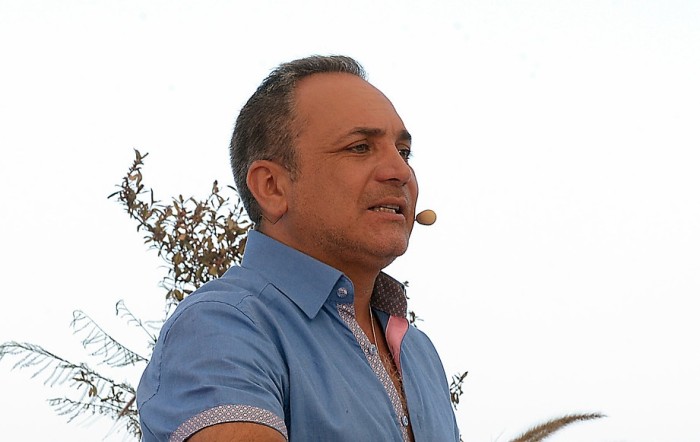 José Miguel Viñuela reemplazaría a Luis Jara en 