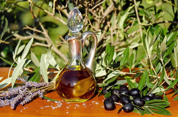 8 beneficios del aceite de oliva y cómo reconocer uno de buena calidad