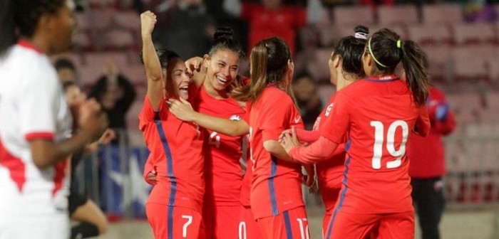 La 'Roja' femenina goleó a Perú en partido preparatorio para la Copa América 2018