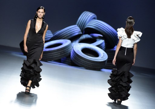 Desfile David Delfín | AFP Photo