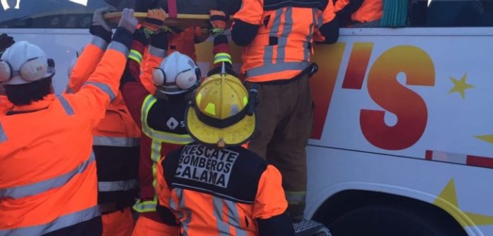 Colisión de dos buses deja 17 personas lesionadas en Calama
