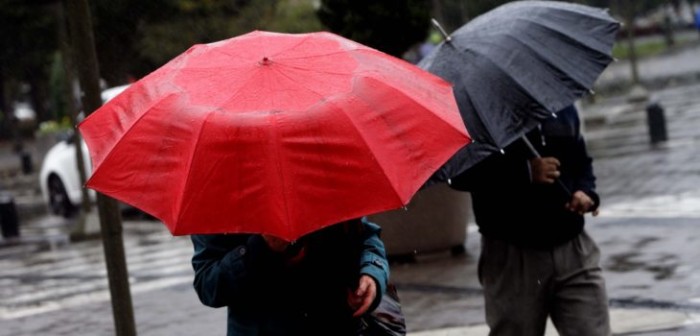 Prevén fuertes vientos y precipitaciones para Juan Fernández y litoral central