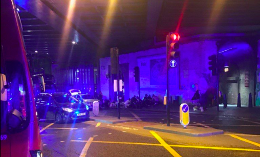 Nuevo 'incidente importante' en Londres luego de que una camioneta atropellara a peatones