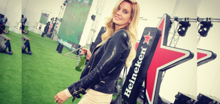 Javiera Acevedo comparte imagen en topless tras perder una apuesta: fue celebrada