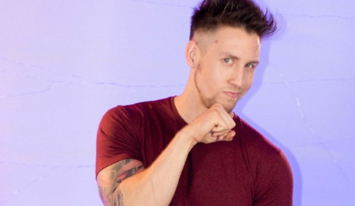 Felipe Lasso enternece en Instagram con adorable fotografía de su niñez