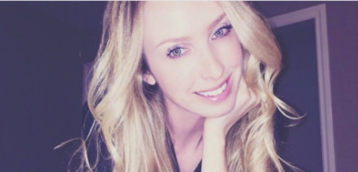 Mujer tiene dos colores en su piel tras haber 'absorbido a su gemela en el útero'