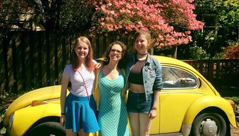 Padres sacan aplausos tras explicar por qué no les exigen a sus hijas 'cubrirse'