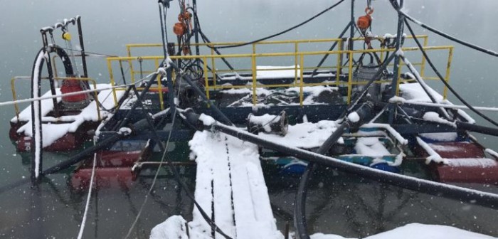 Condiciones meteorológicas complican rescate de mineros en Chile Chico