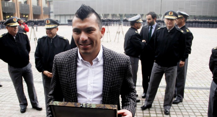 Gary Medel dedicó cariñoso saludo de cumpleaños a sus gemelos: están gigantes