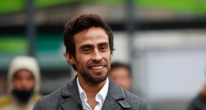 Regresa el 'Mago': Valdivia llegó a un completo acuerdo con Colo Colo