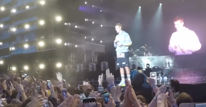 Justin Bieber se negó a cantar 'Despacito' en uno de sus conciertos: le lanzaron botella