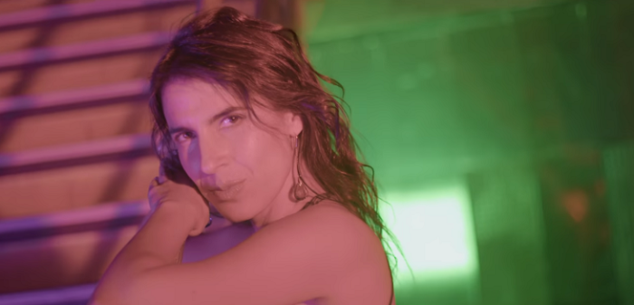 María José Campos y su regreso musical al estilo 'Morandé con Compañía'