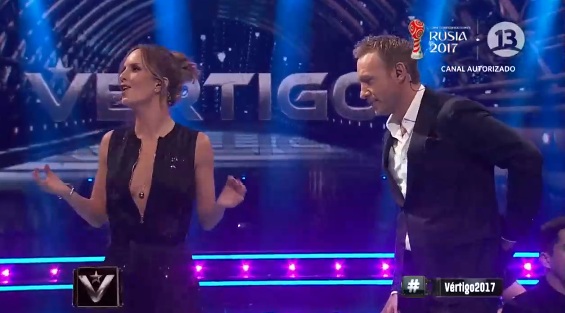 Televidentes festinaron con lentes que usó Martín en Vértigo: lo compararon con un Minions