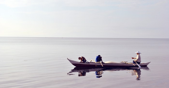 Encuentran muerto a joven que era buscado en Lago Huelde de Chiloé tras caer de un kayak