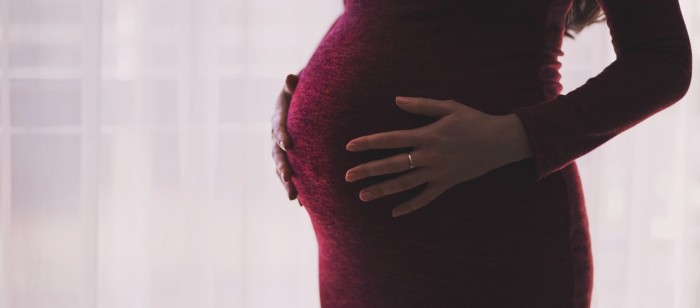 Estudio determina que el embarazo no es peligroso en mujeres que han tenido cáncer de mama
