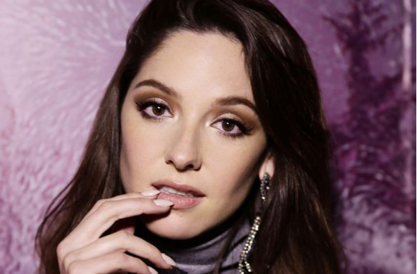 Accesorio usado por Kel Calderón en 