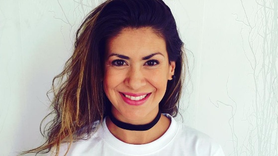 Vivi Rodrigues conquistó a sus seguidores con tierno mensaje y foto amamantando a su hija