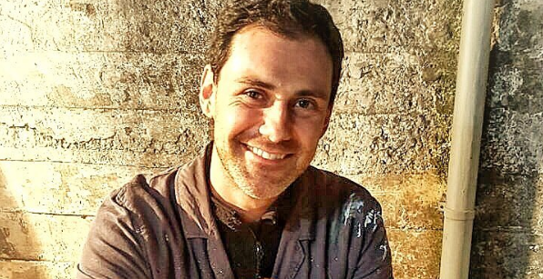 El nuevo negocio del exchico Mekano Philippe Trillat en Concepción: instaló un hostal