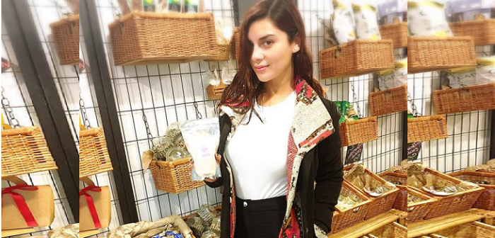 El nuevo 'pololito' de la ex Calle 7 Kathy Contreras: vende ropa usada en concurrida feria