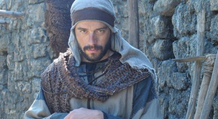 Debut de Los Milagros de Jesús mejoró rating de TVN pero no convenció: quedó cuarto