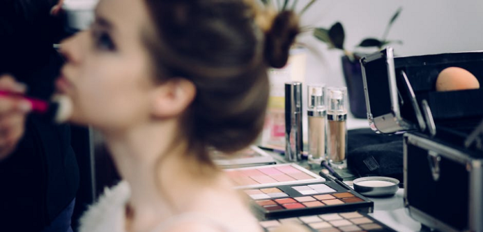 ¡Rotundo cambio! 7 radicales transformaciones de belleza logradas con maquillaje