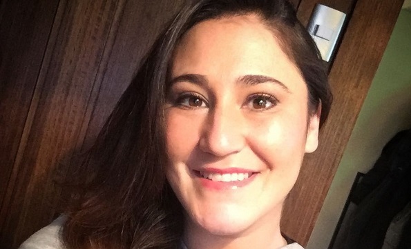 Belén Mora sacó risas entre sus seguidores tras compartir foto con particular pose 'sexy'