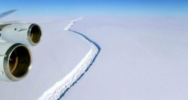 ¡Colosal! Iceberg gigantesco se forma en la Antártida tras desprendimiento