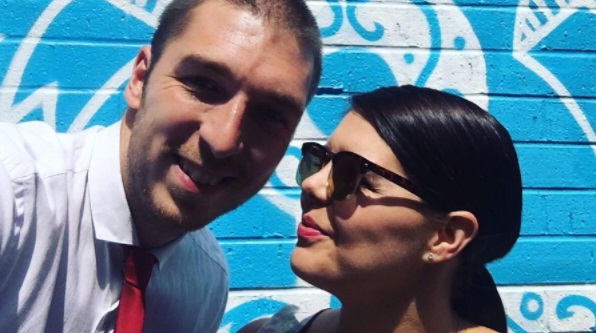 La genial idea de un padre para mantener vivo el amor cuando se tiene hijos