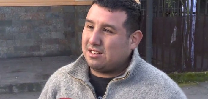 Luksic y Pancho Saavedra 'premiaron' a trabajador que halló 700 mil pesos y los devolvió