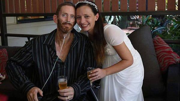 El romántico último deseo de australiano antes de morir: casarse con la madre de sus hijos
