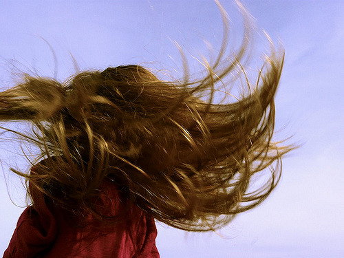 ¿Pelo dañado? Con estos simples tips podrás recuperarlo y lucir una brillante cabellera