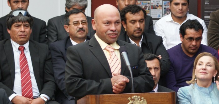 El difícil momento que vive minero que escribió famoso mensaje de los 33: está internado