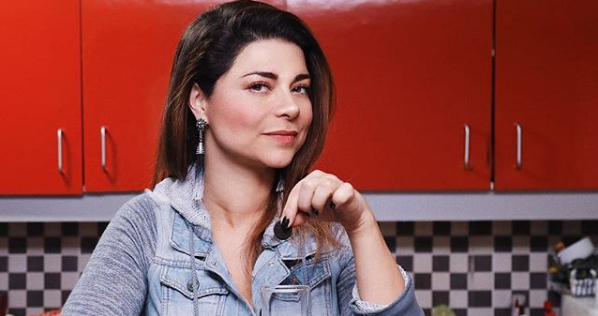 Los motivos personales de Antonella Ríos para posar semidesnuda en sesión fotográfica