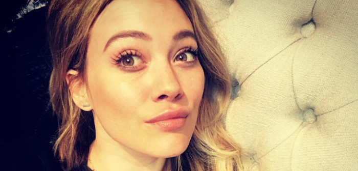 El inspirador mensaje de Hilary Duff en respuesta a las críticas por su cuerpo