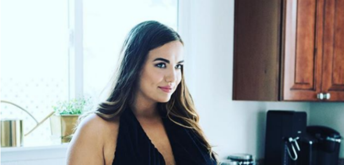 Ta-Ta Towel: el invento para mujeres voluptuosas que causa furor en las redes